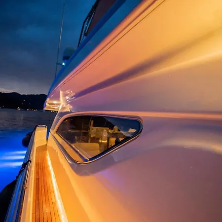 Odin Luxury Motor Yacht Hotel *