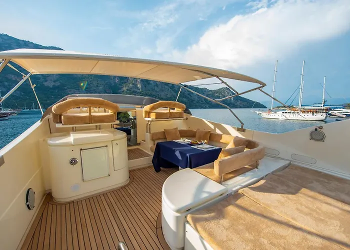Odin Luxury Motor Yacht Ξενοδοχείο *