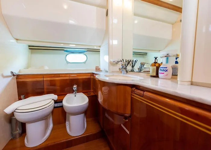 Ξενοδοχείο Odin Luxury Motor Yacht *