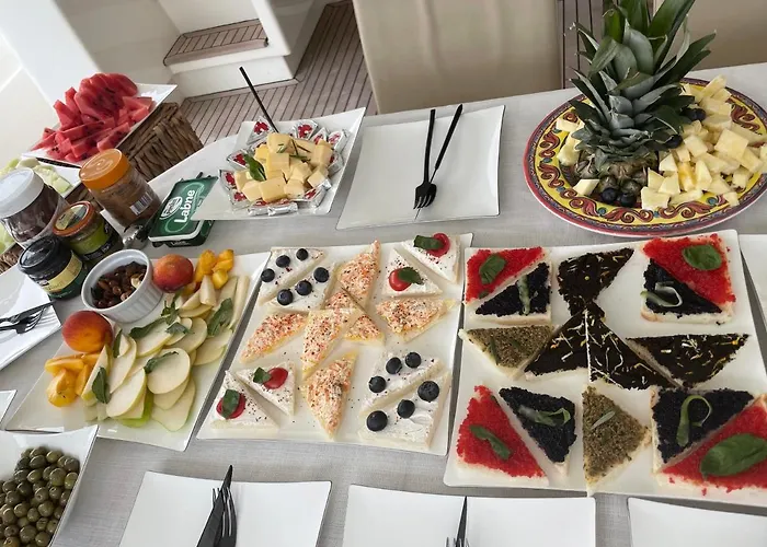 Odin Luxury Motor Yacht * דלמן