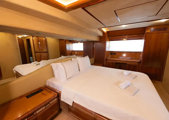 Odin Luxury Motor Yacht * דלמן