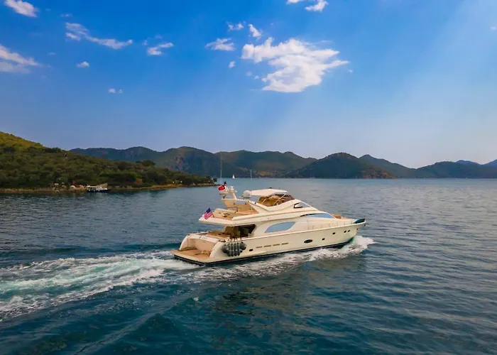 Odin Luxury Motor Yacht * דלמן