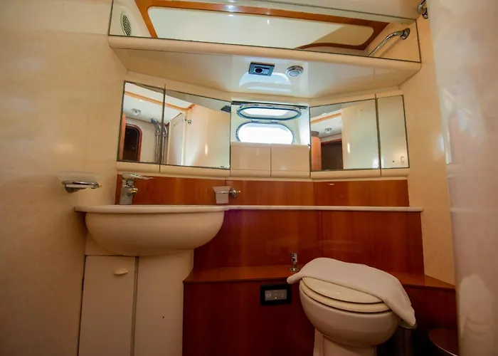 Odin Luxury Motor Yacht *