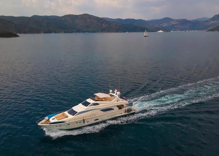 Odin Luxury Motor Yacht מלון דלמן