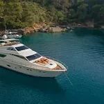 Odin Luxury Motor Yacht מלון דלמן