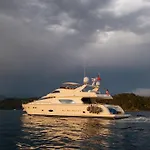 Odin Luxury Motor Yacht מלון *
