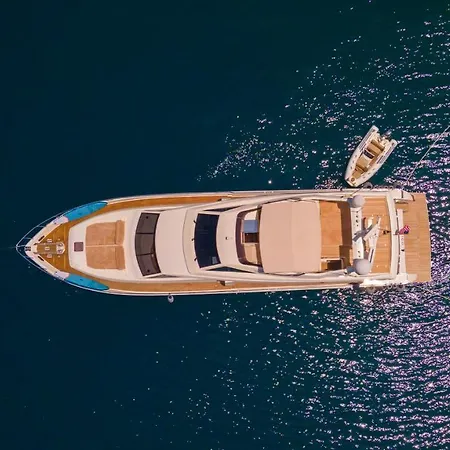 Odin Luxury Motor Yacht Szálloda